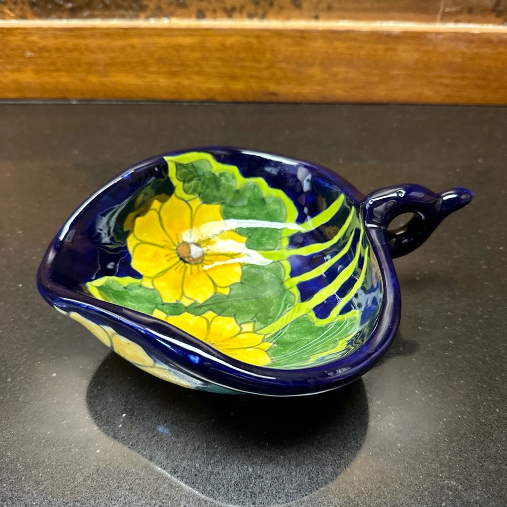 TALAVERA Mexico Pottery Nappy Shaped Bowl Floral Design Lead Free Handpainted